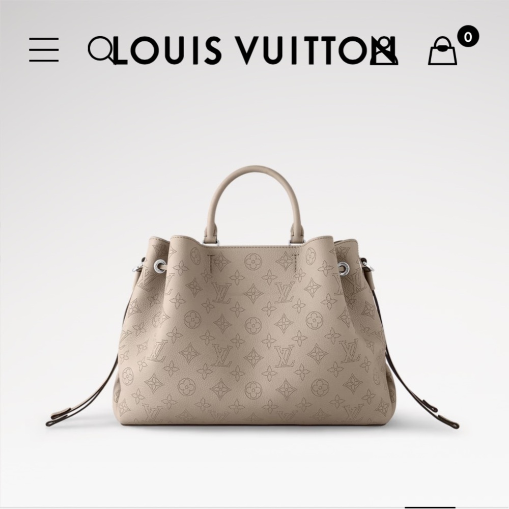 Louis Vuitton Bella Tote EUC galet gray:
Included box dust cover & receipt.